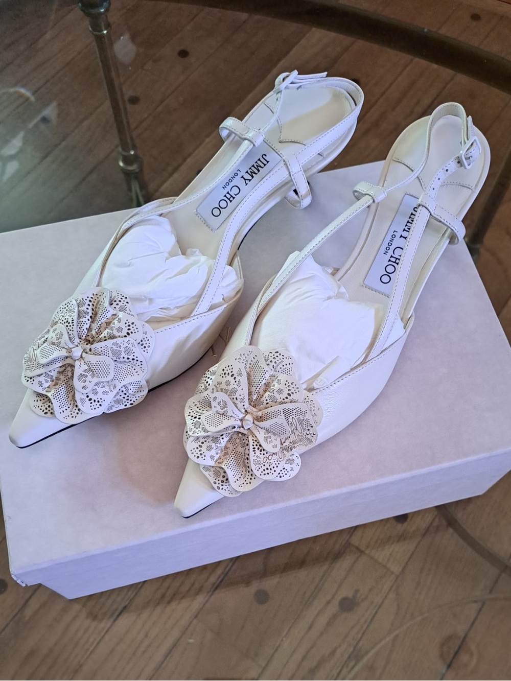 Brand New Jimmy Choo
Mimmi Pointed Toe
Slingback Pump - Picture 8 of 9